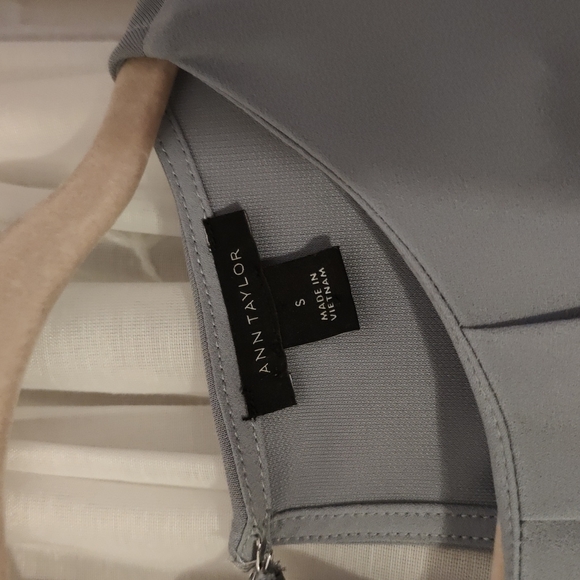 Ann Taylor blouse - Picture 2 of 7